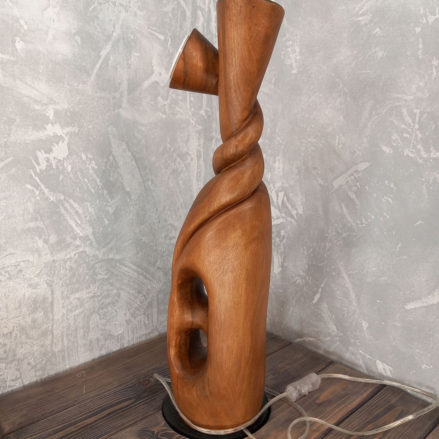 Bagpipe Solid Walnut Wood Desk Lamp