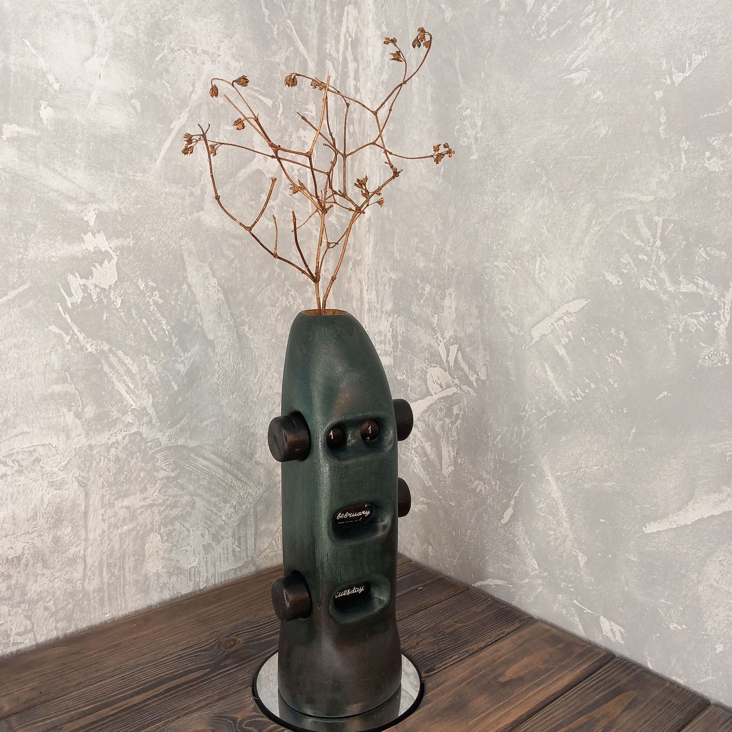 Dark Green Perpetuum Calendar Vase