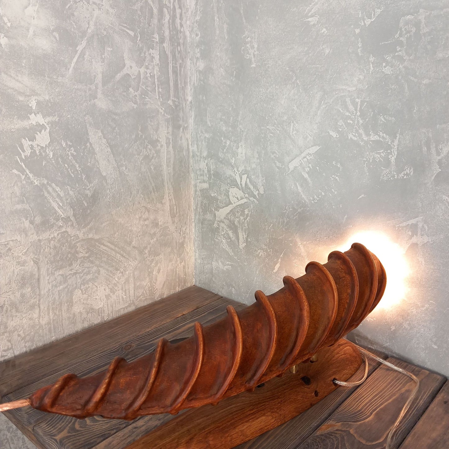 Handcrafted Illuminated Sculpture Dry Leaf