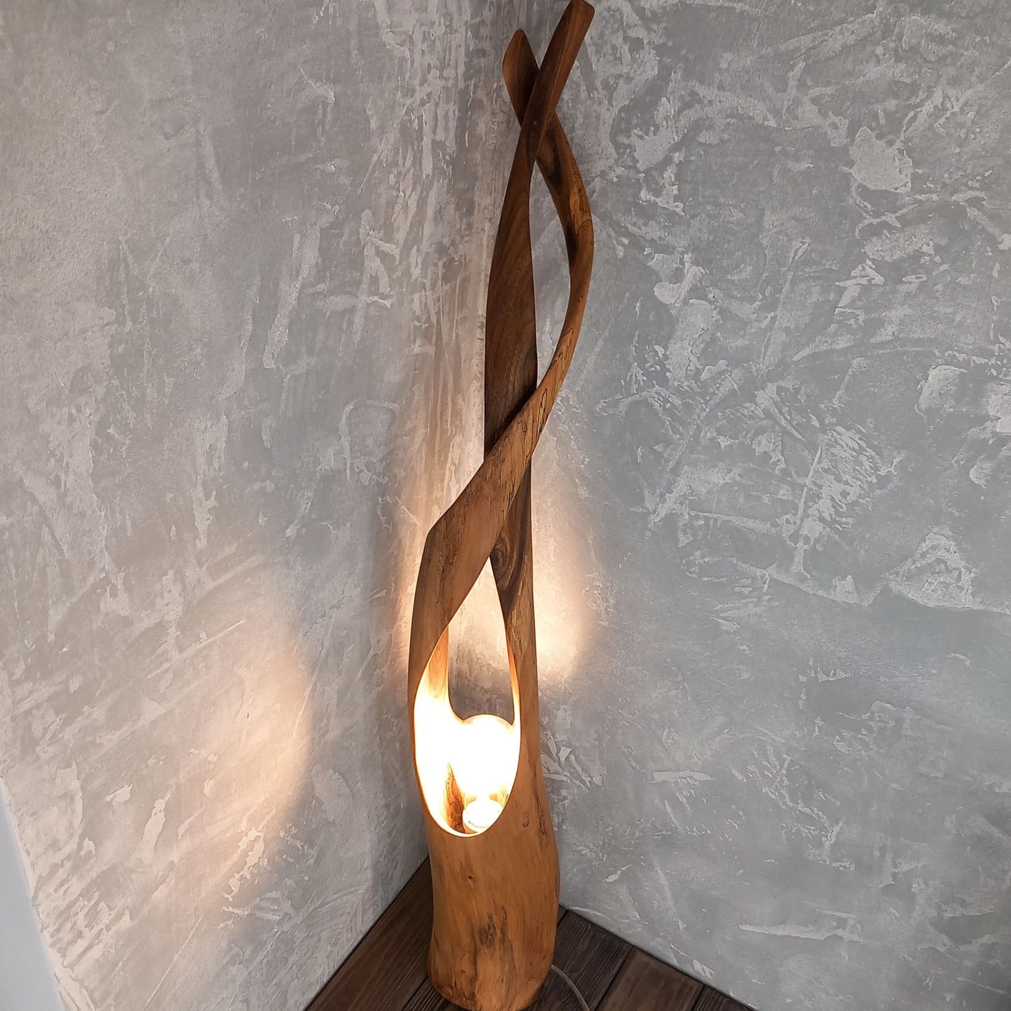 Tall Sculptural Liana Lamp