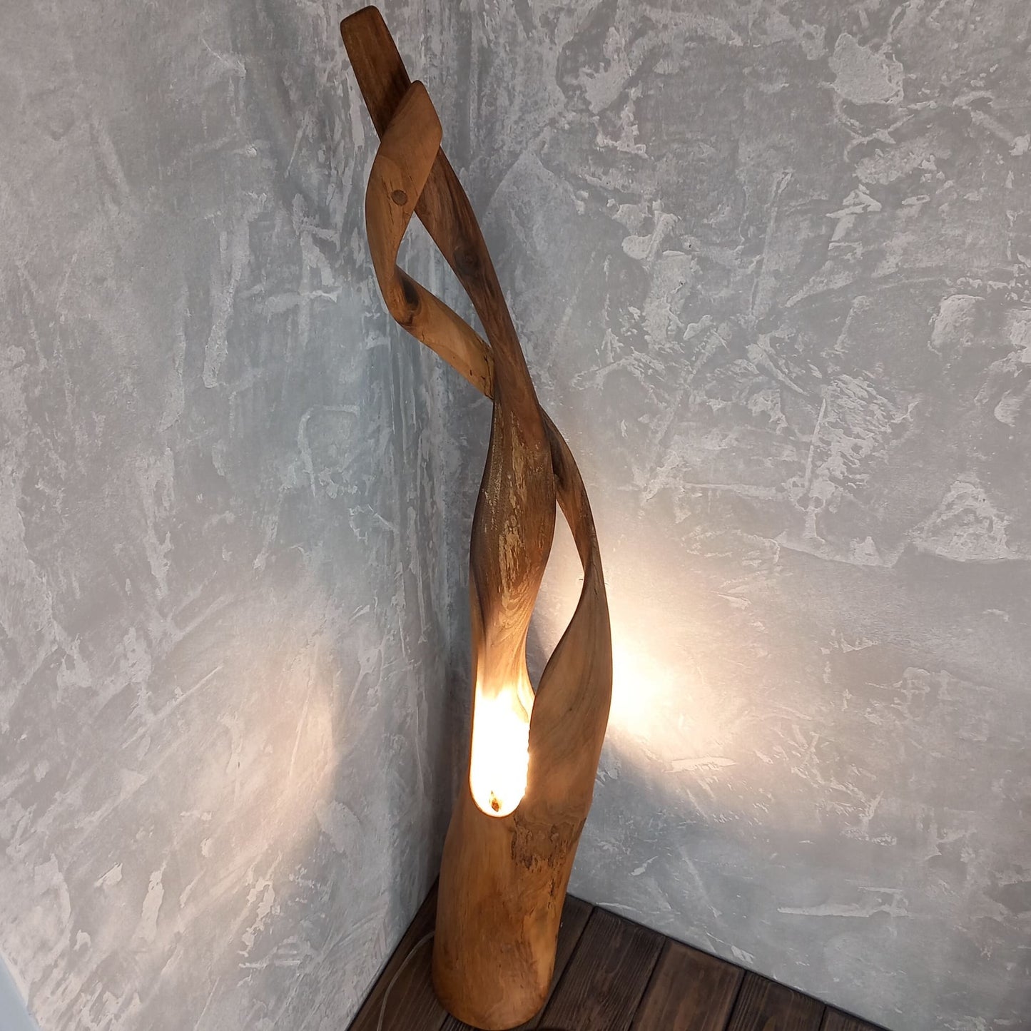 Tall Sculptural Liana Lamp